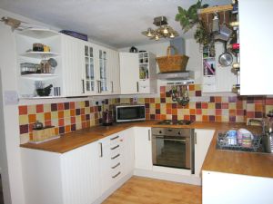 Kitchen- click for photo gallery